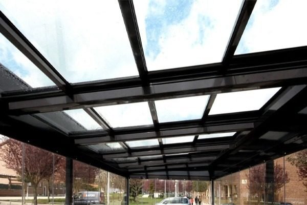 Glassretractableshades-1-1-r55jgkjm22i0fhod68lpkltynssbvfzrfbc7h540ps